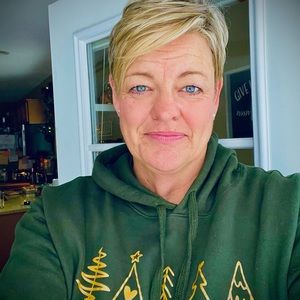 Meet your Posher, Jenn